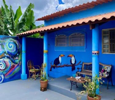 Alto Paraiso de Goias House | Toucan House Sleeps 6 - with AC & Jacuzzi!