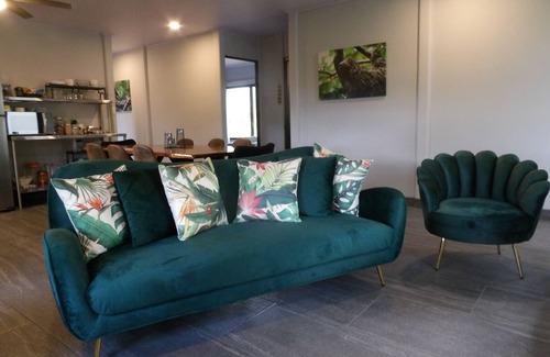 Katira House | Toucan's Nest-Pura Vidaville: Steps from Rio Celeste Waterfall & Nat'l Park