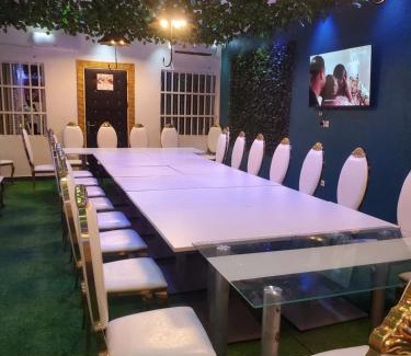 Porto-Novo Hotel | TOUR EIFFEL HoTEL BENIN