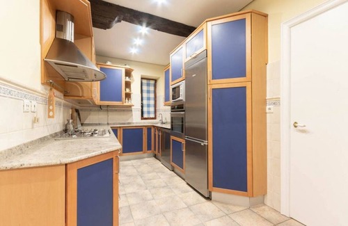 Bilbao Old Town Apartment | Tourist apt Casco Viejo tradition and skewers