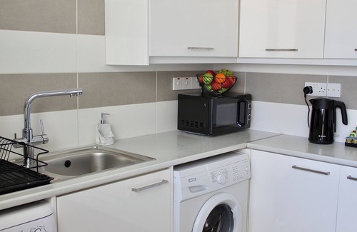 Germasogeia Apartment | Tourist Area: Chic & Modern 2 Bedroom Apartment