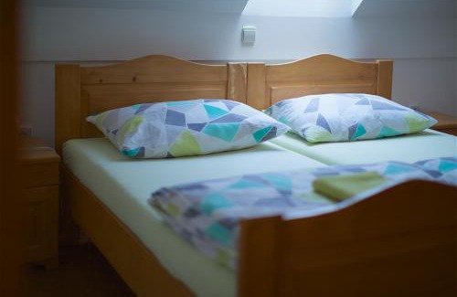 Jirsovci House | Tourist Farm Rooms Lovrec