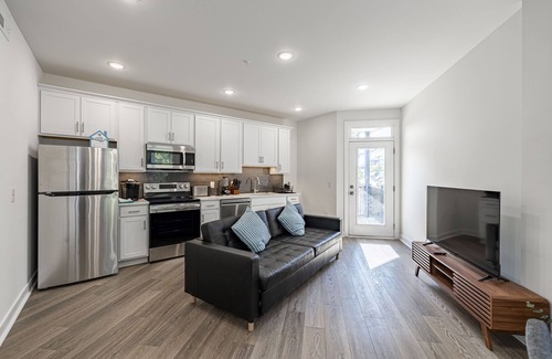 Church Hill Apartment | Tourist Home of Richmond 1-bedroom Apartment - Church Hill North TH08