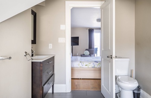Niagara Bed & Breakfast | Tourist Home on Stanley