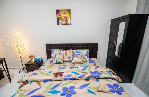 Mussafah House | tourist Peaceful Family Rooms Abu Dhabi ME11APT baith al jannah LLC