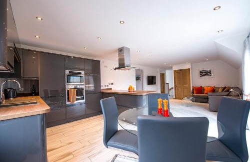 Torlundy Apartment | Tower Ridge Courtyard