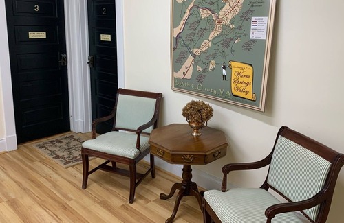 Hot Springs Apartment | Tower View Apartment in the Heart of Hot Springs