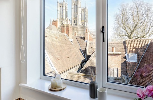 Lincoln Apartment | Tower View - UK48126