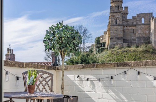 Lincoln Apartment | Tower View - UK48126