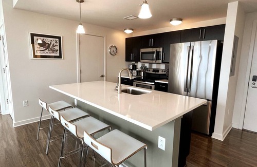 Central Business District Apartment | Tower280 LUXE 2-Bed/2-Bath Unit with Amazing Views