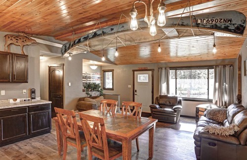 Rimrock House | Towering Timber Hideaway