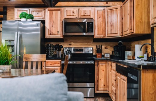 Campton Apartment | Towerwood Cabin in RRG