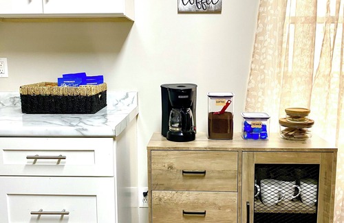 Nashville House | “Town and Around” Charming 3-bedroom townhome in Nashville pet friendly