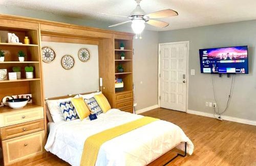 Tallahassee House | Town and Country Hideaway