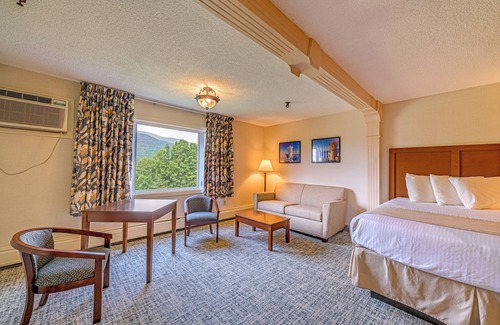 Gorham Hotel | Town and Country Inn & Resort