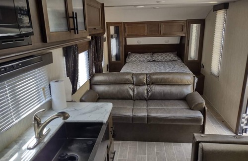 Hendersonville House | Town and Country Camp - RV