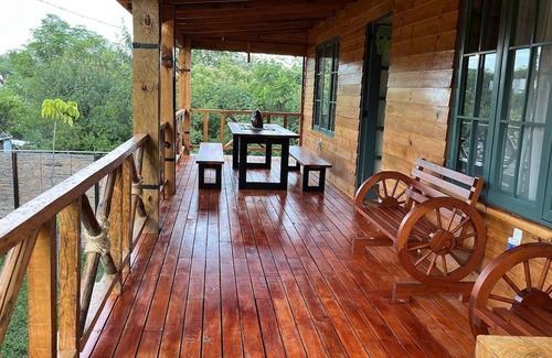 Agencia Municipal Santa Cruz Cabin | Town Cabin on the foothills/ac