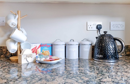 Slough House | Town Center 4 Bedroom 4 bathroom Hse with Parking Slough