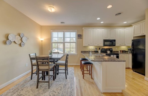 Lake Carolina House | Town Center Executive Condo
