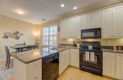 Lake Carolina House | Town Center Executive Condo