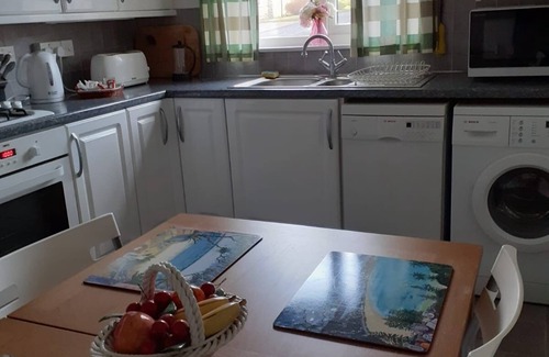 Rothbury House | Town centre location, easy walking distance of all shops ,pubs and restaurants