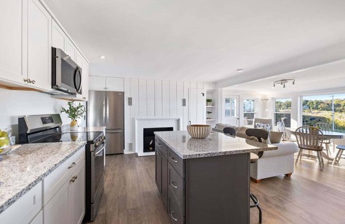 Orleans House | Town Cove Cottage: 056-OT Charming Waterfront Cottage on Town Cove – Orleans
