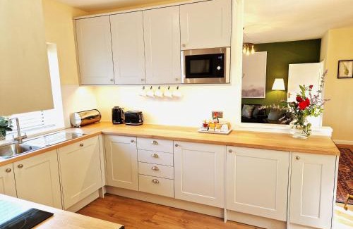 Ivinghoe House | Town Farm Cottage