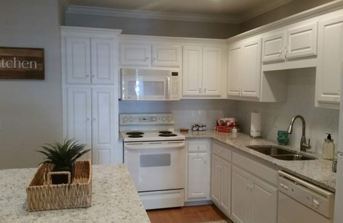 Brentwood House | Town Home In Franklin with a Perfect Launching Point to All of Nashville