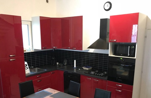 Bourg-sur-Gironde House | Town house, 8 people in the heart of a medieval village