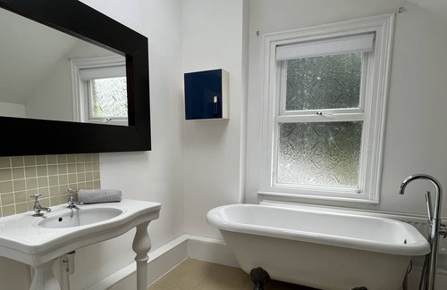 Newcastle-upon-Tyne House | Town House A - 8 minutes from Newcastle City Centre