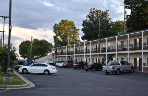 Cape Girardeau Hotel | Town House Inn Cape Girardeau