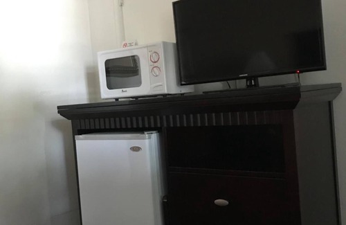 Weed Hotel | Town House Motel