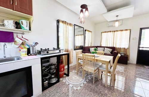 Talomo District House | Town House Next to the Beach - TALOMO TORIL DAVAO