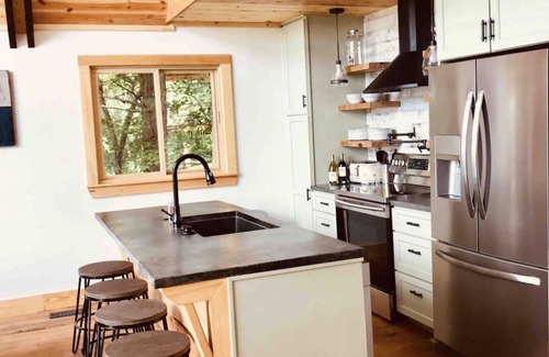 Asheville Cabin | Town Mountain Views - 3 Miles from Downtown Asheville