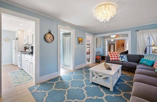 Harwich Port House | Town & Sound: 025-HC Harwich Port Gem, Walk to Town/Beach, 5 Bedrooms
