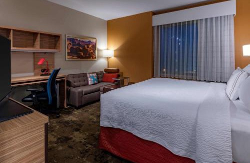 Gallup Hotel | TownePlace by Marriott Suites Gallup