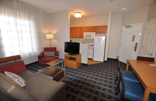 Victory Hills Hotel | Towneplace Suites Abq Airport
