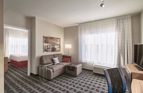 Medicine Hat Hotel | TownePlace Suites by Marriott Medicine Hat