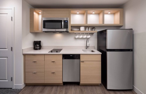 Westbank Hotel | TownePlace Suites by Marriott West Kelowna