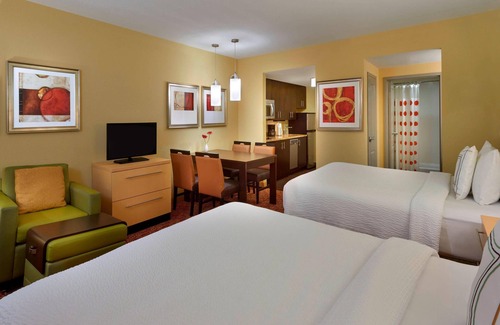 Thunder Bay Hotel | TownePlace Suites by Marriott Thunder Bay