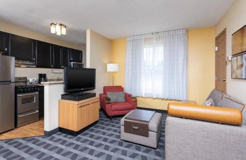 East Lansing Hotel | TownePlace Suites by Marriott East Lansing
