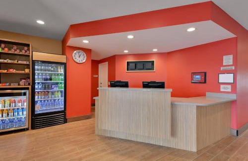 Allen Park Hotel | TownePlace Suites by Marriott Detroit Allen Park
