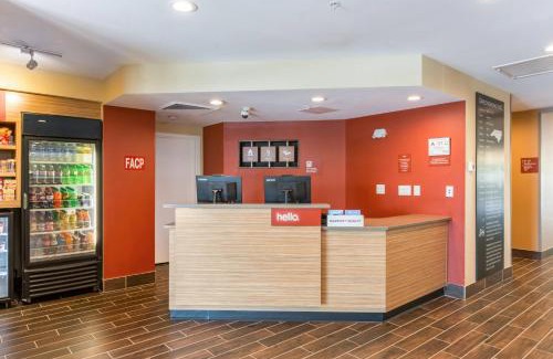 Greensboro Hotel | TownePlace Suites by Marriott Greensboro Coliseum Area