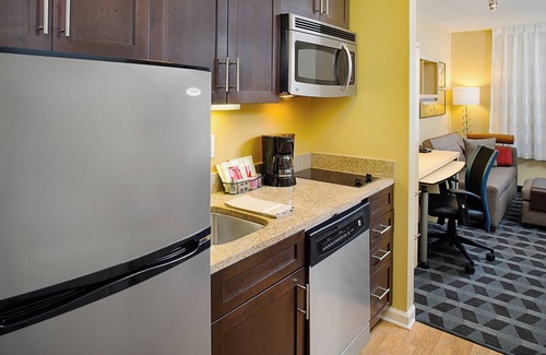 Johnson Hotel | TownePlace Suites by Marriott Fayetteville North
