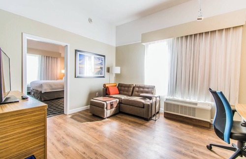 Newburgh Hotel | Towneplace Suites by Marriott Evansville Newburgh