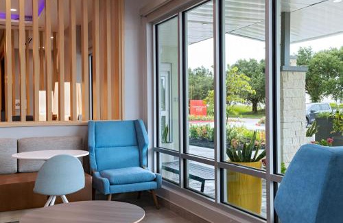 The Fountains Hotel | TownePlace Suites by Marriott Stafford Sugar Land