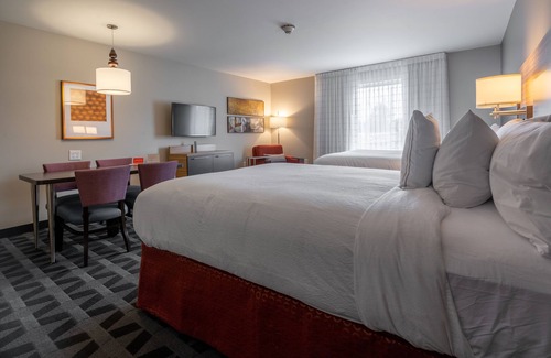 Clinton Hotel | TownePlace Suites by Marriott Clinton