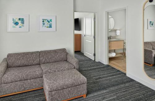 Lansing Hotel | TownePlace Suites by Marriott Lansing North