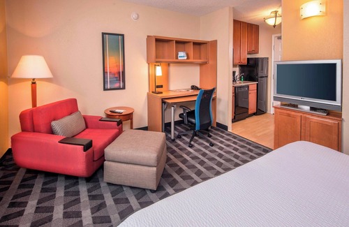 Clinton Hotel | Towneplace Suites by Marriott Clinton at Joint Base Andrews