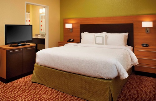 Saginaw Hotel | Towneplace Suites by Marriott Saginaw